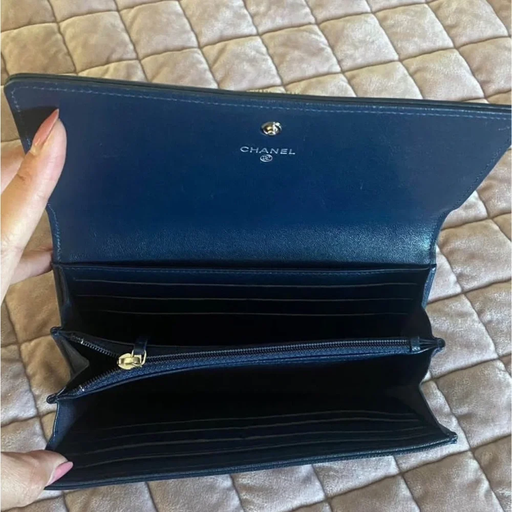 Chanel Quilted Leather Flap Wallet - Blue
